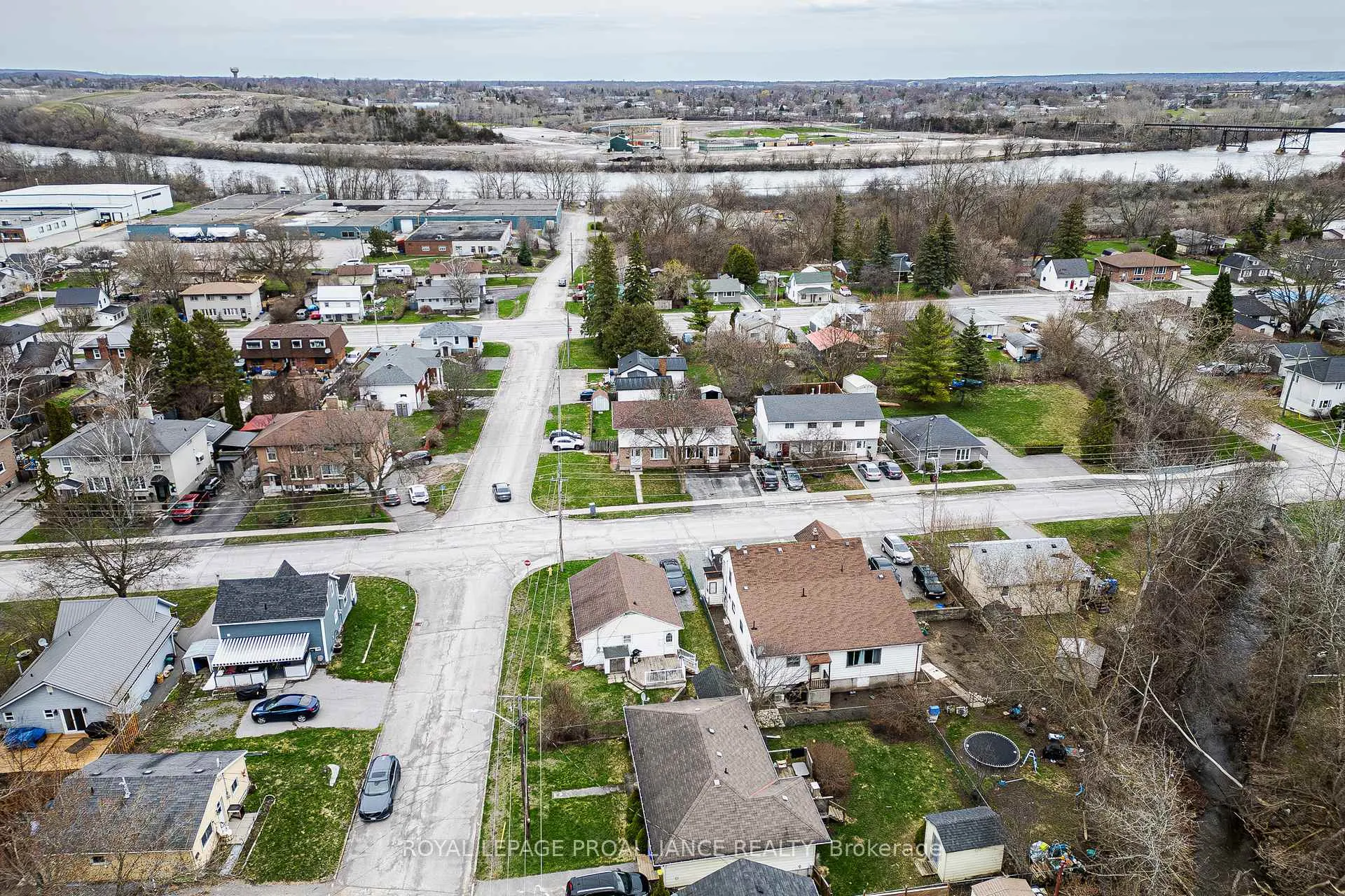 Photo 29 of 101 Wall Street, Quinte West, Trenton Ward — HOMEH
