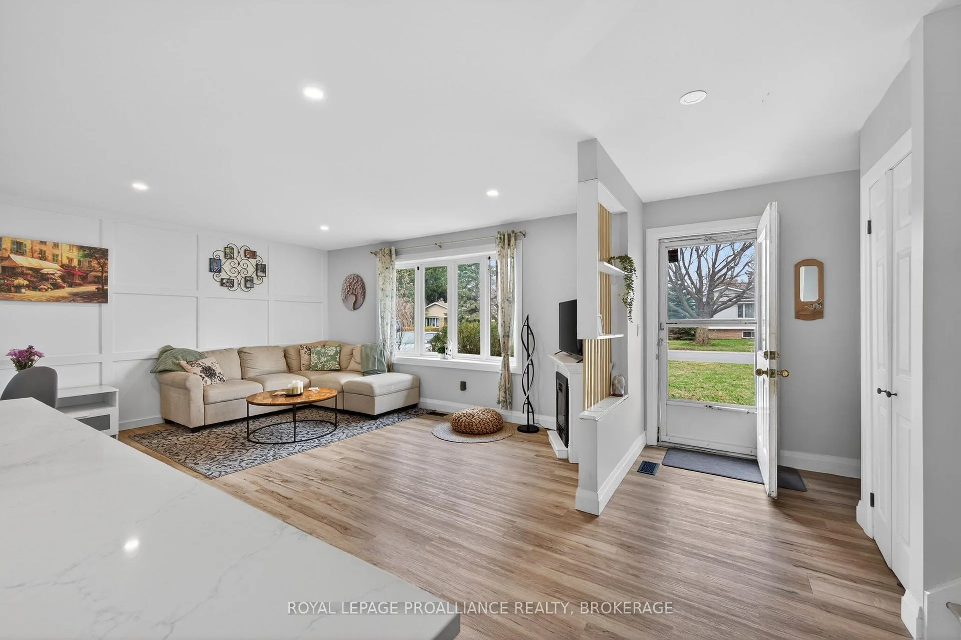 Photo 3 of 931 Auden Park Drive, Kingston, City Southwest — HOMEH