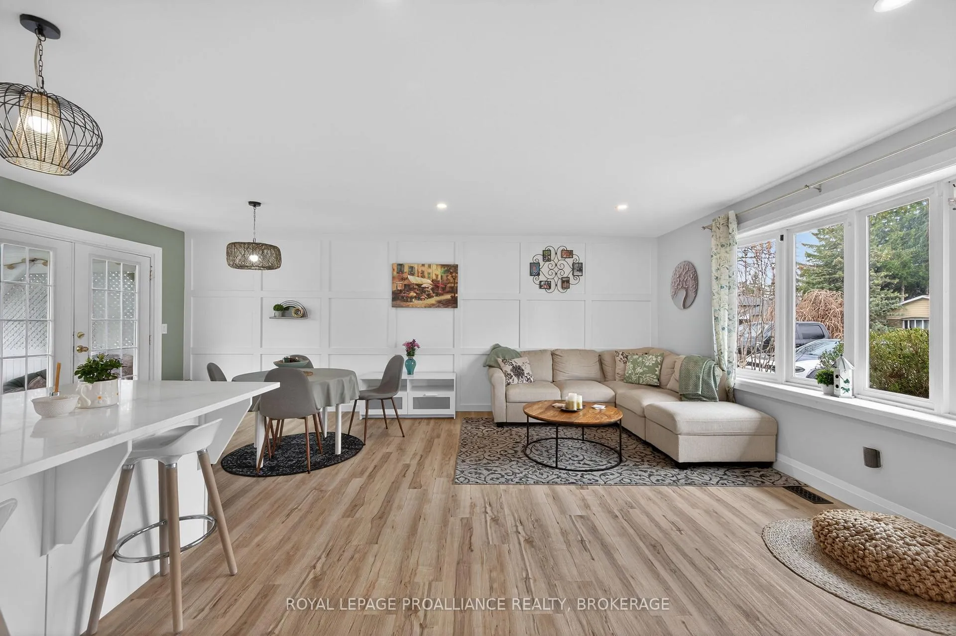 Photo 4 of 931 Auden Park Drive, Kingston, City Southwest — HOMEH