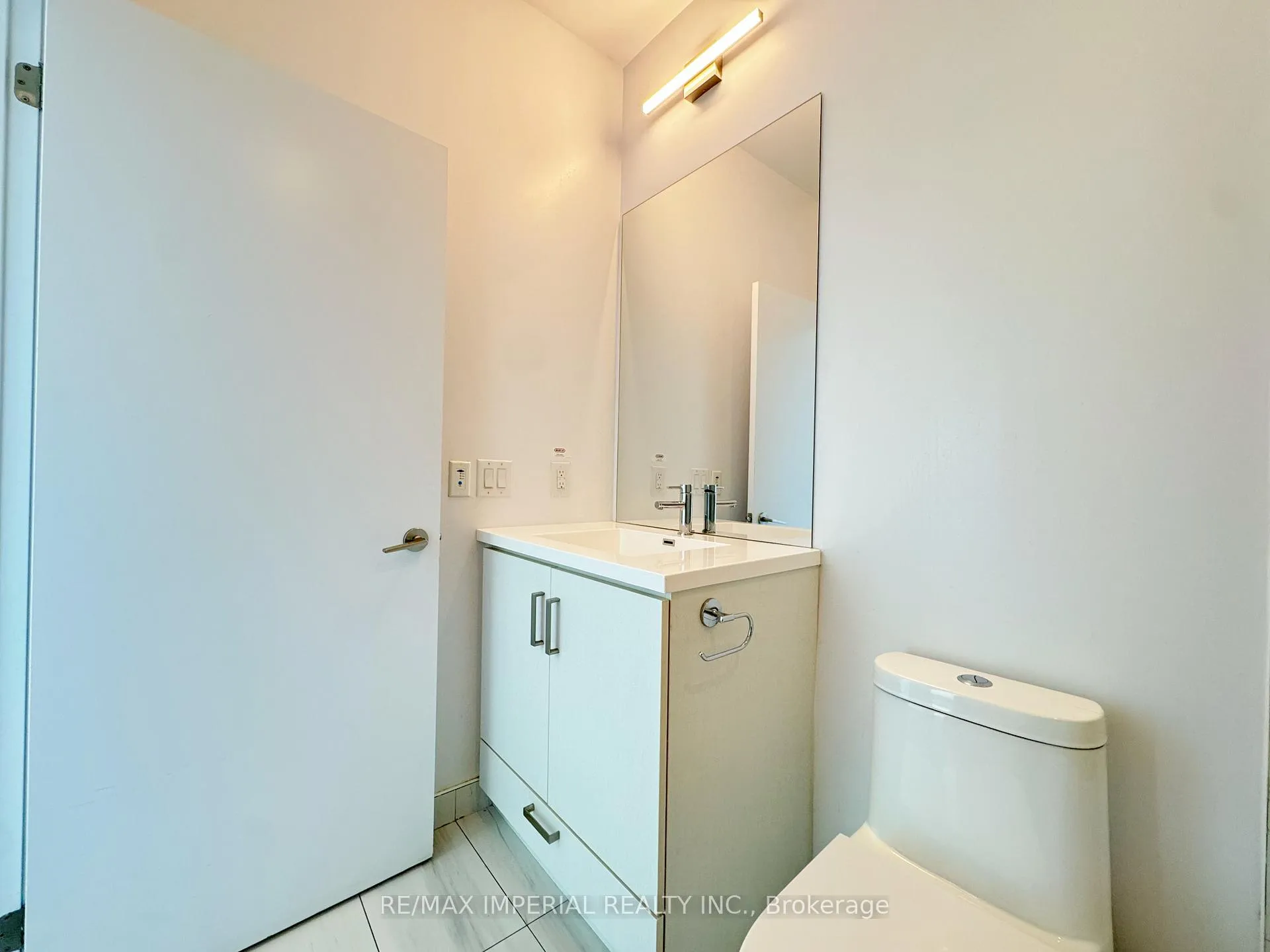Photo 8 of Unit 1805, 10 Honeycrisp Crescent, Vaughan, Concord — HOMEH