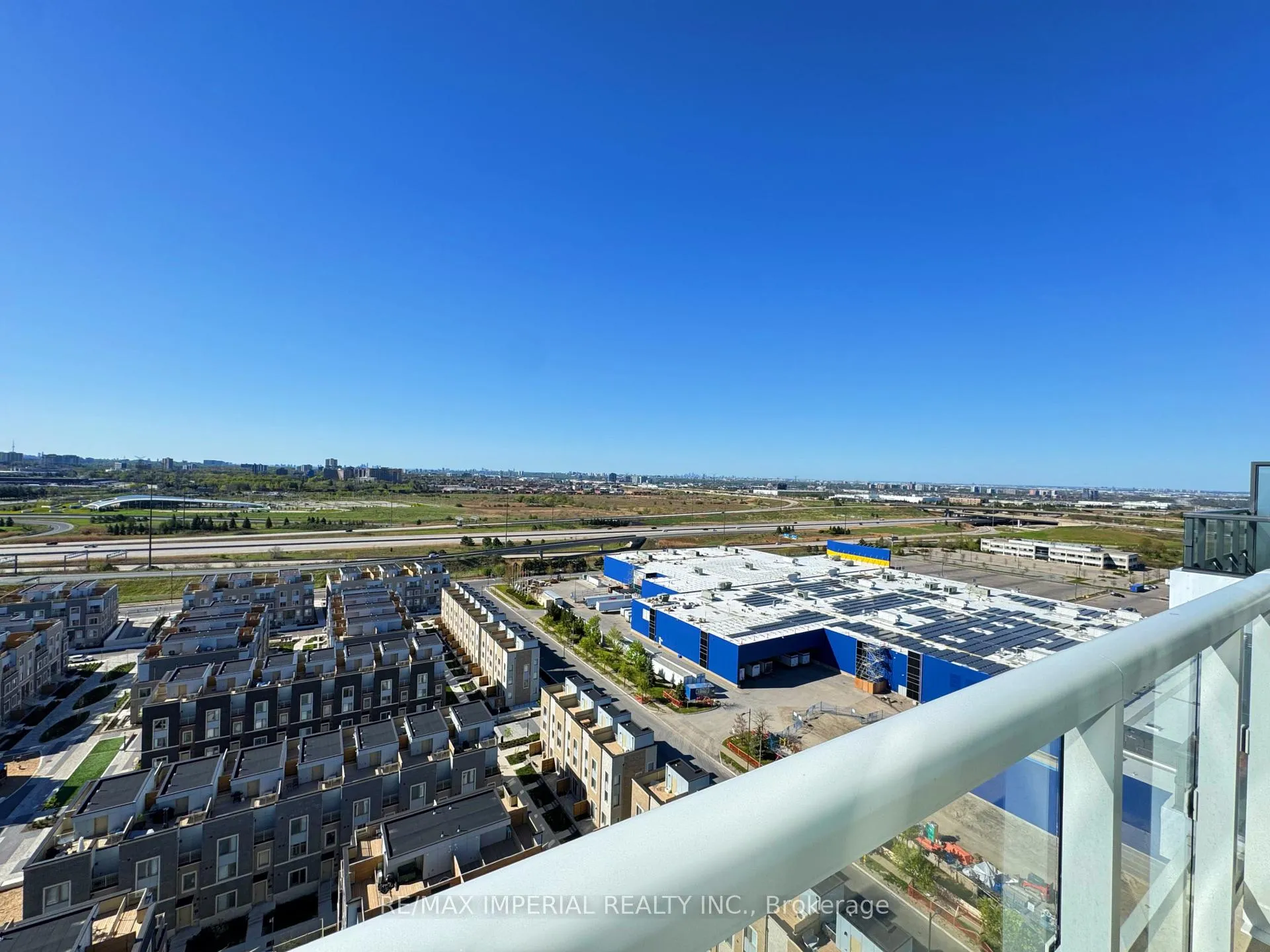 Photo 12 of Unit 1805, 10 Honeycrisp Crescent, Vaughan, Concord — HOMEH