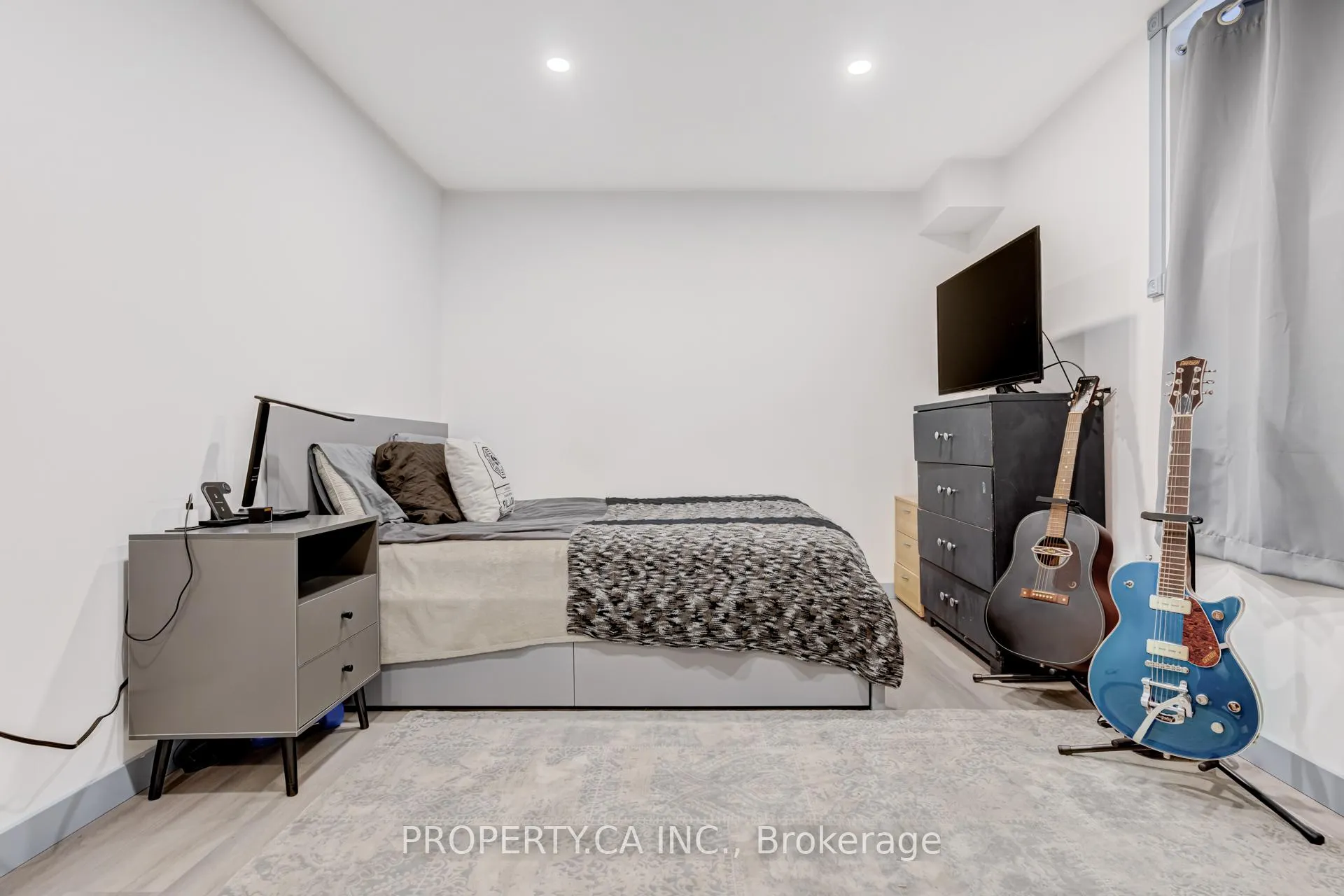 Photo 26 of 6 Hendley Drive, Ajax, Central West — HOMEH