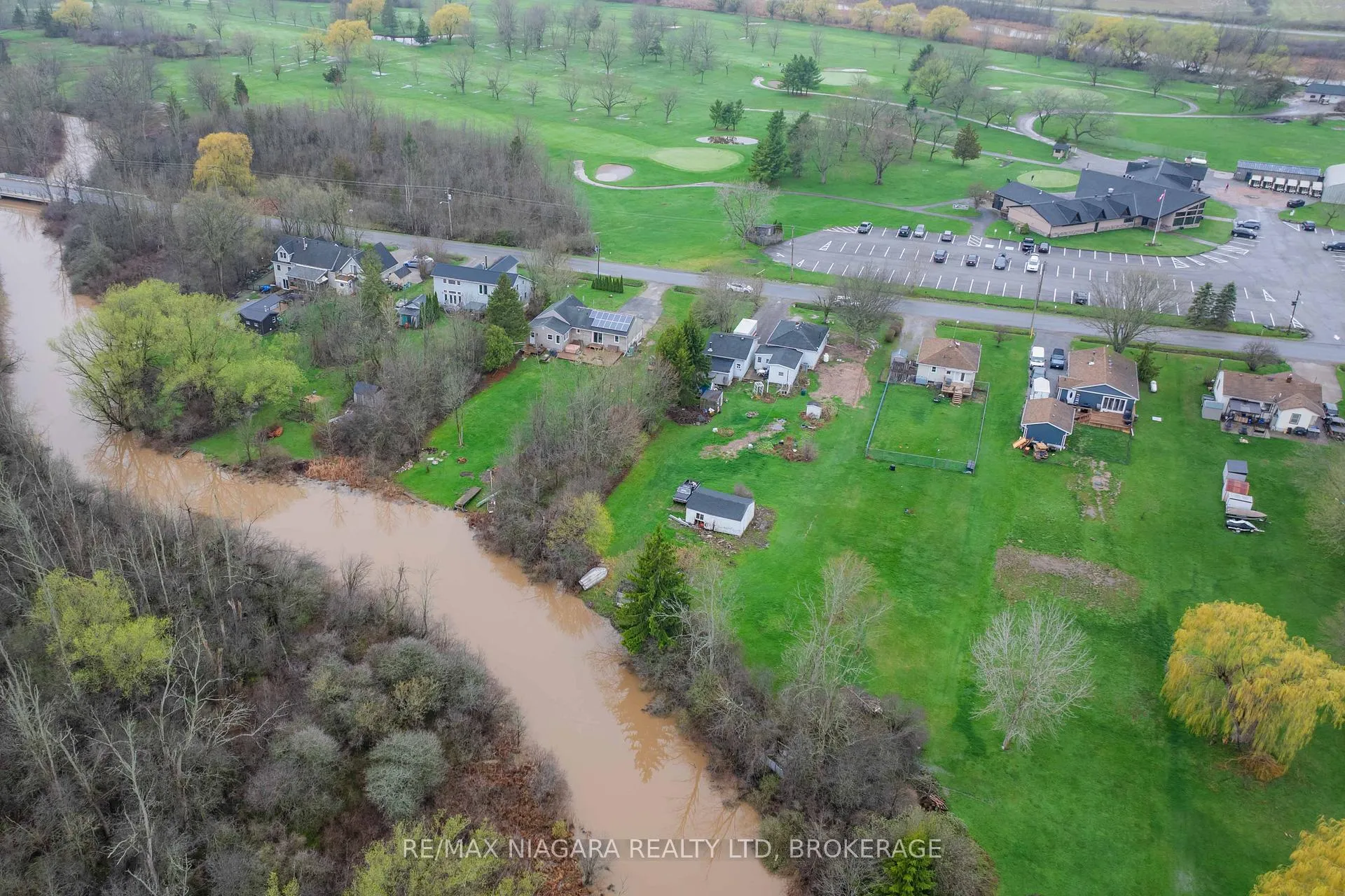 Photo 4 of 10364 Willodell Road, Niagara Falls, Lyons Creek — HOMEH