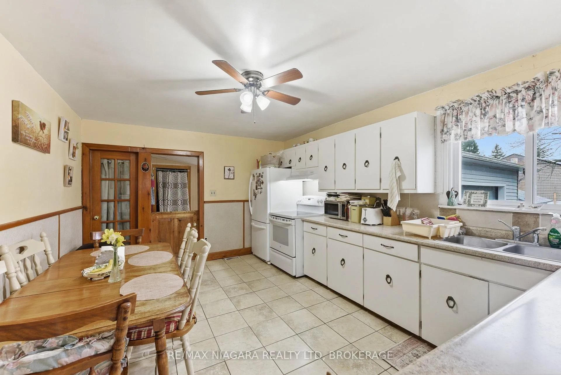 Photo 12 of 10364 Willodell Road, Niagara Falls, Lyons Creek — HOMEH