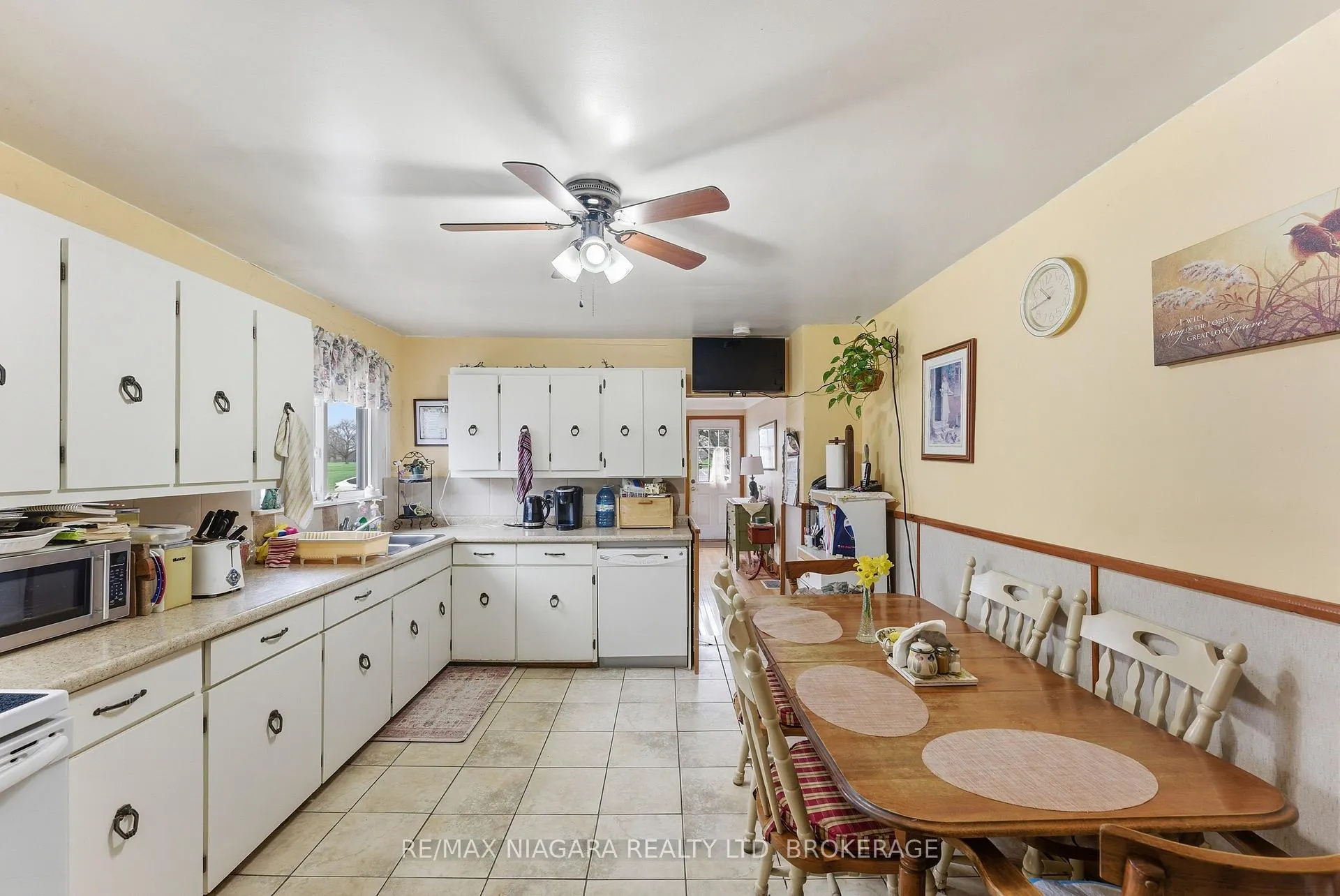 Photo 14 of 10364 Willodell Road, Niagara Falls, Lyons Creek — HOMEH