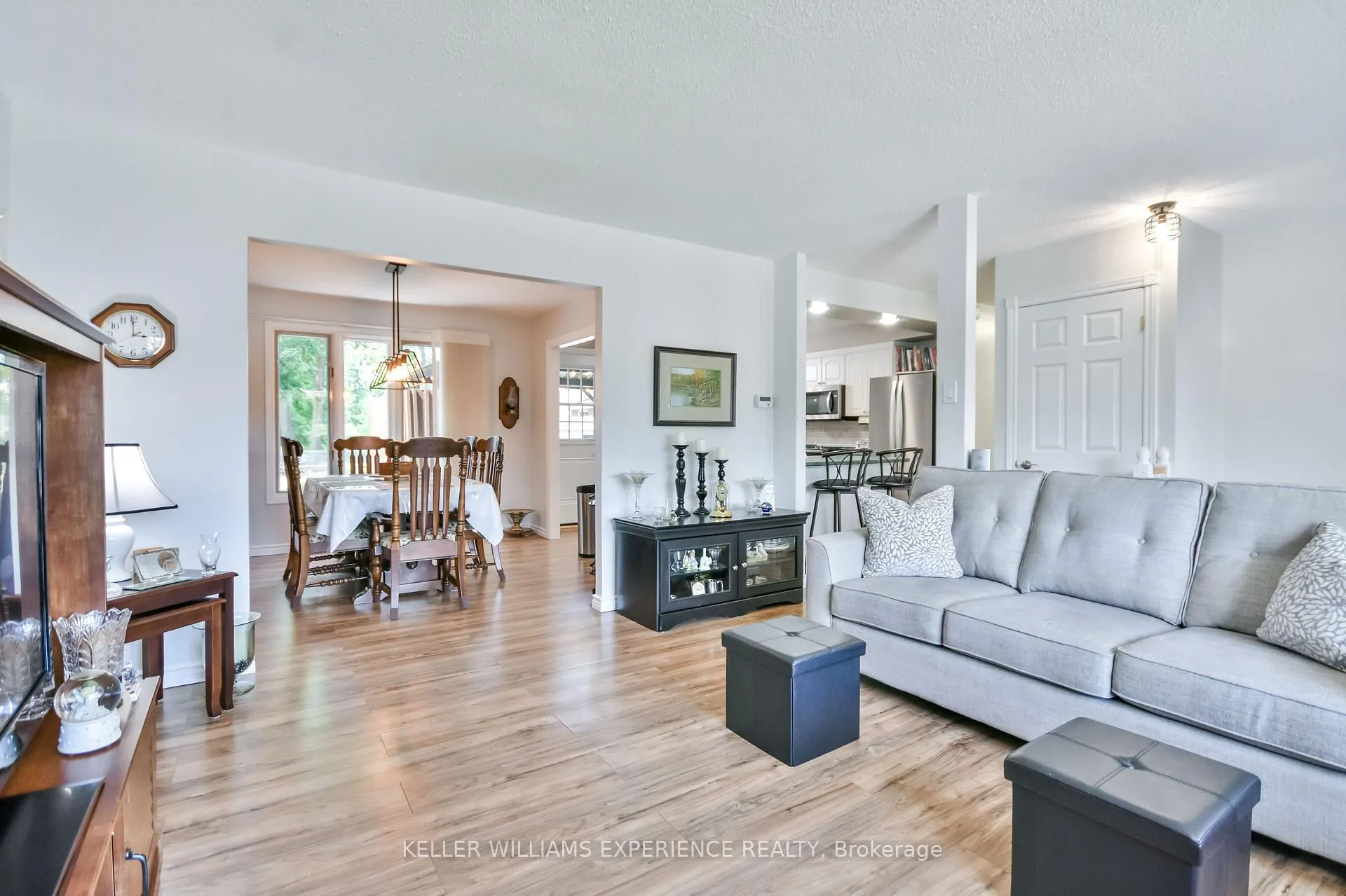 Photo 8 of 80 Cundles Road E, Barrie, Cundles East — HOMEH