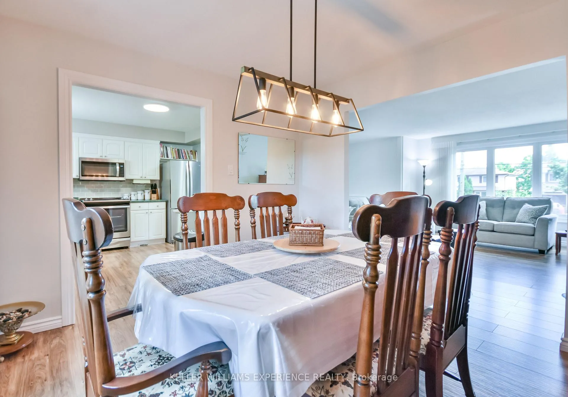 Photo 9 of 80 Cundles Road E, Barrie, Cundles East — HOMEH
