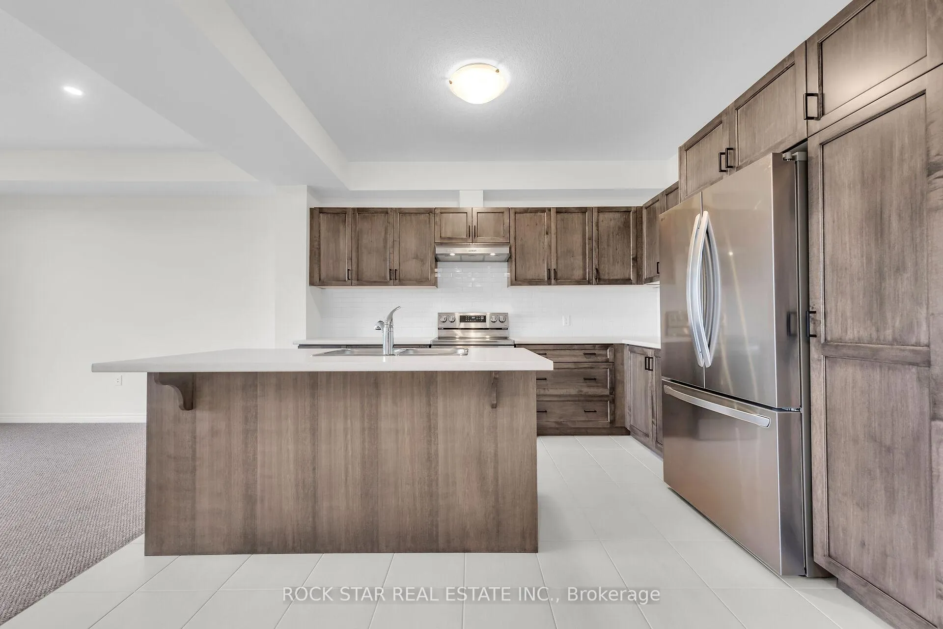 Photo 12 of 63 Lloyd Davies Way, Hamilton, Binbrook — HOMEH