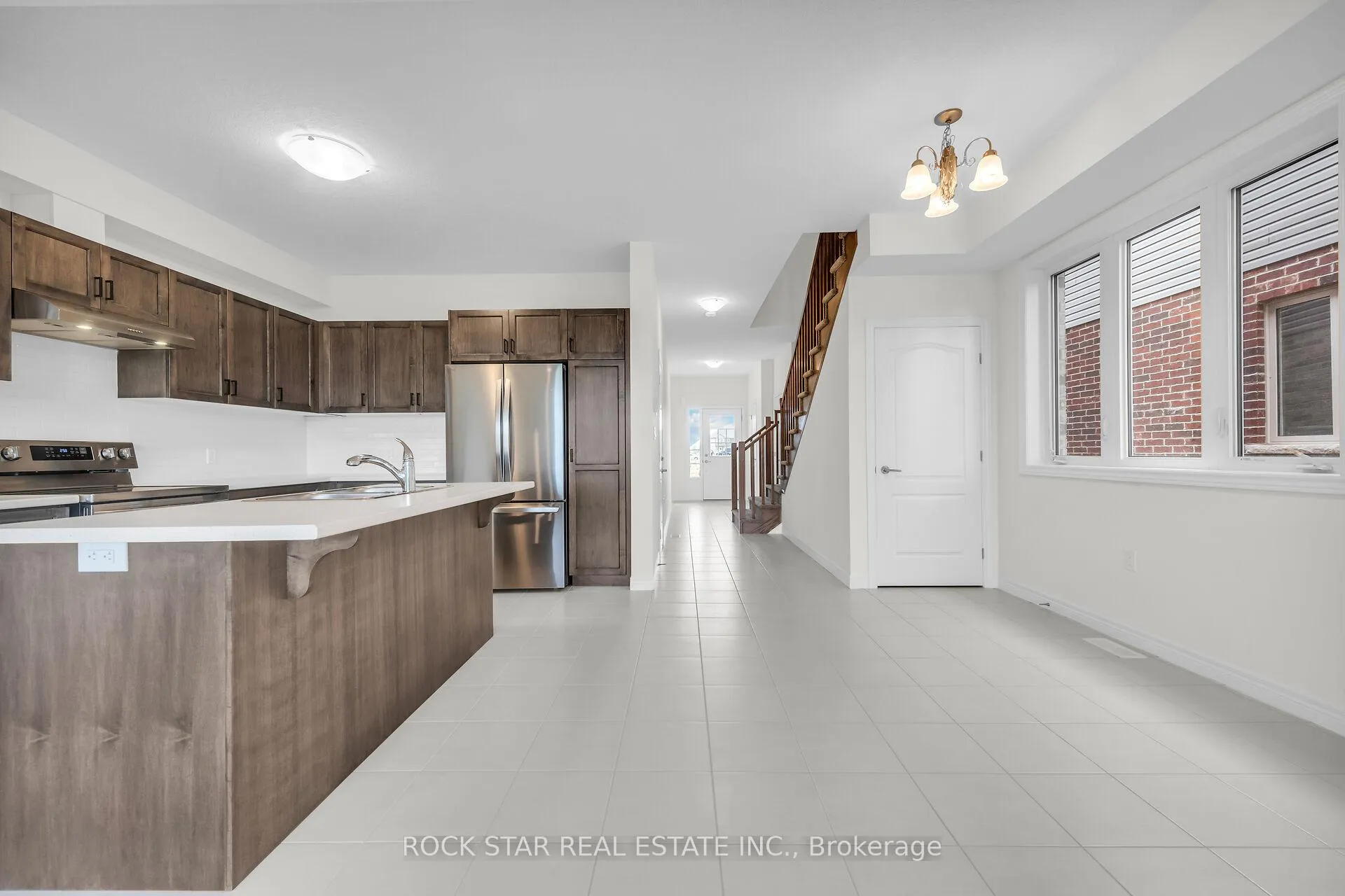 Photo 14 of 63 Lloyd Davies Way, Hamilton, Binbrook — HOMEH