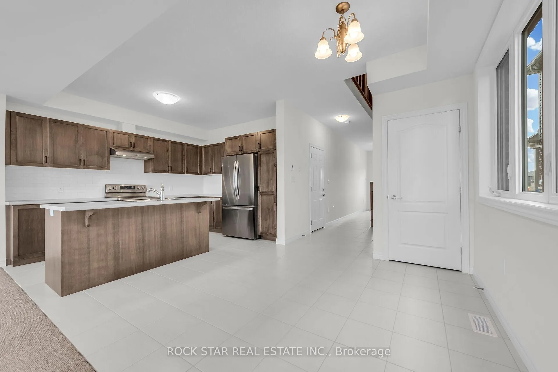Photo 20 of 63 Lloyd Davies Way, Hamilton, Binbrook — HOMEH