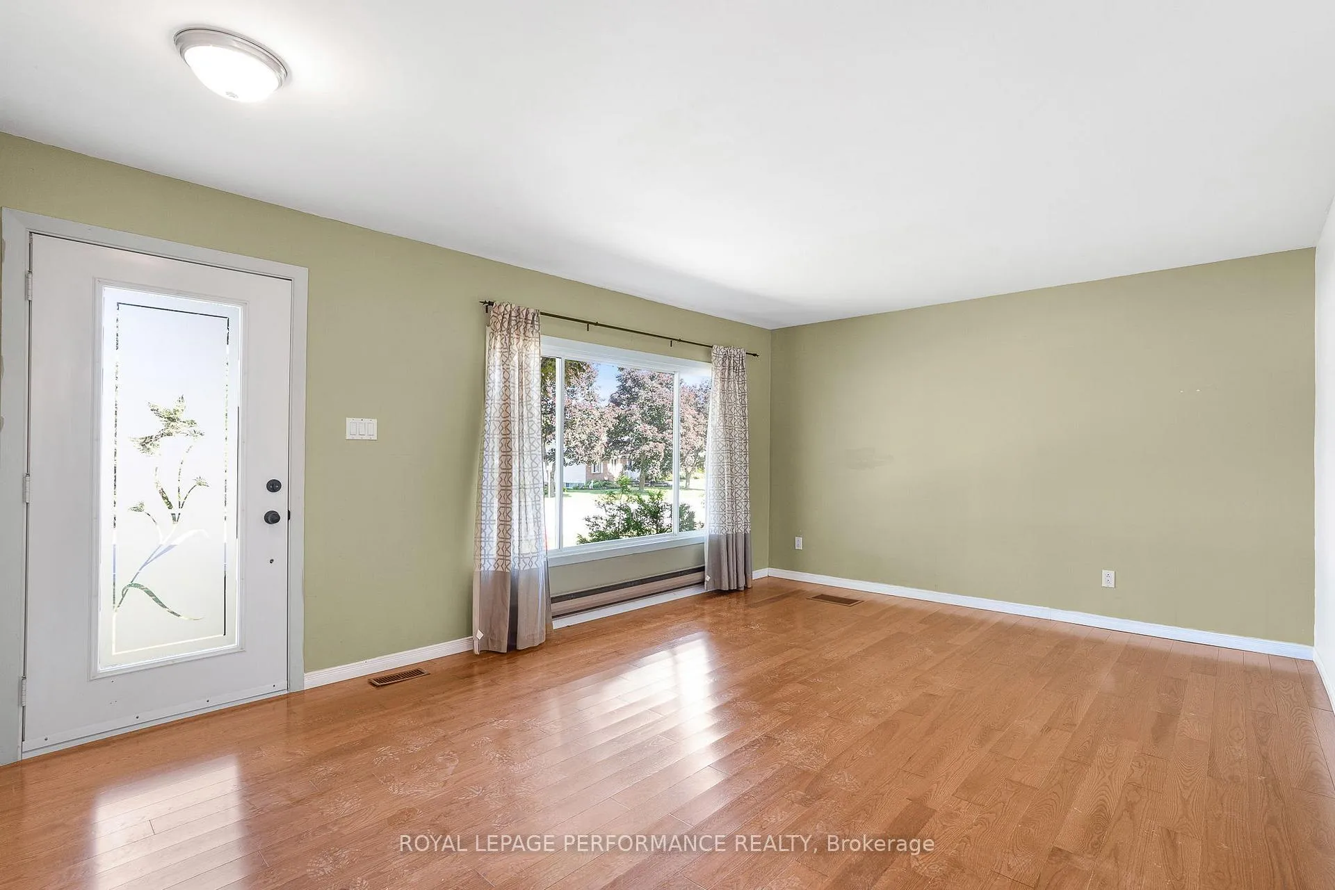 Photo 2 of 69 Home Avenue, Champlain, Vankleek Hill — HOMEH