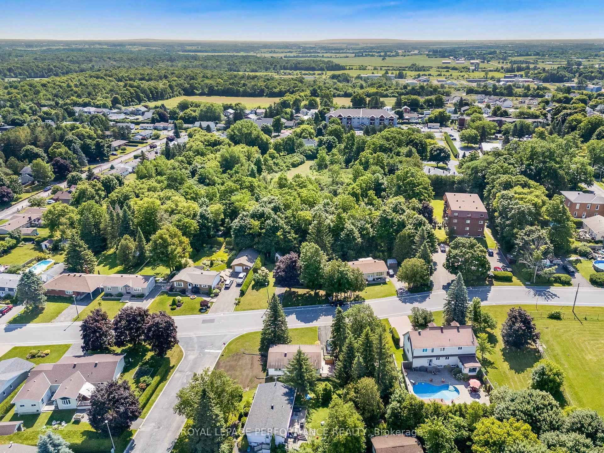 Photo 31 of 69 Home Avenue, Champlain, Vankleek Hill — HOMEH