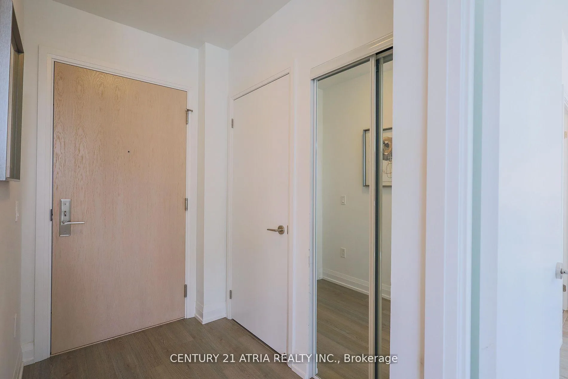 Photo 7 of Unit 2105, 77 Mutual Street, Toronto, Church-Yonge Corridor — HOMEH