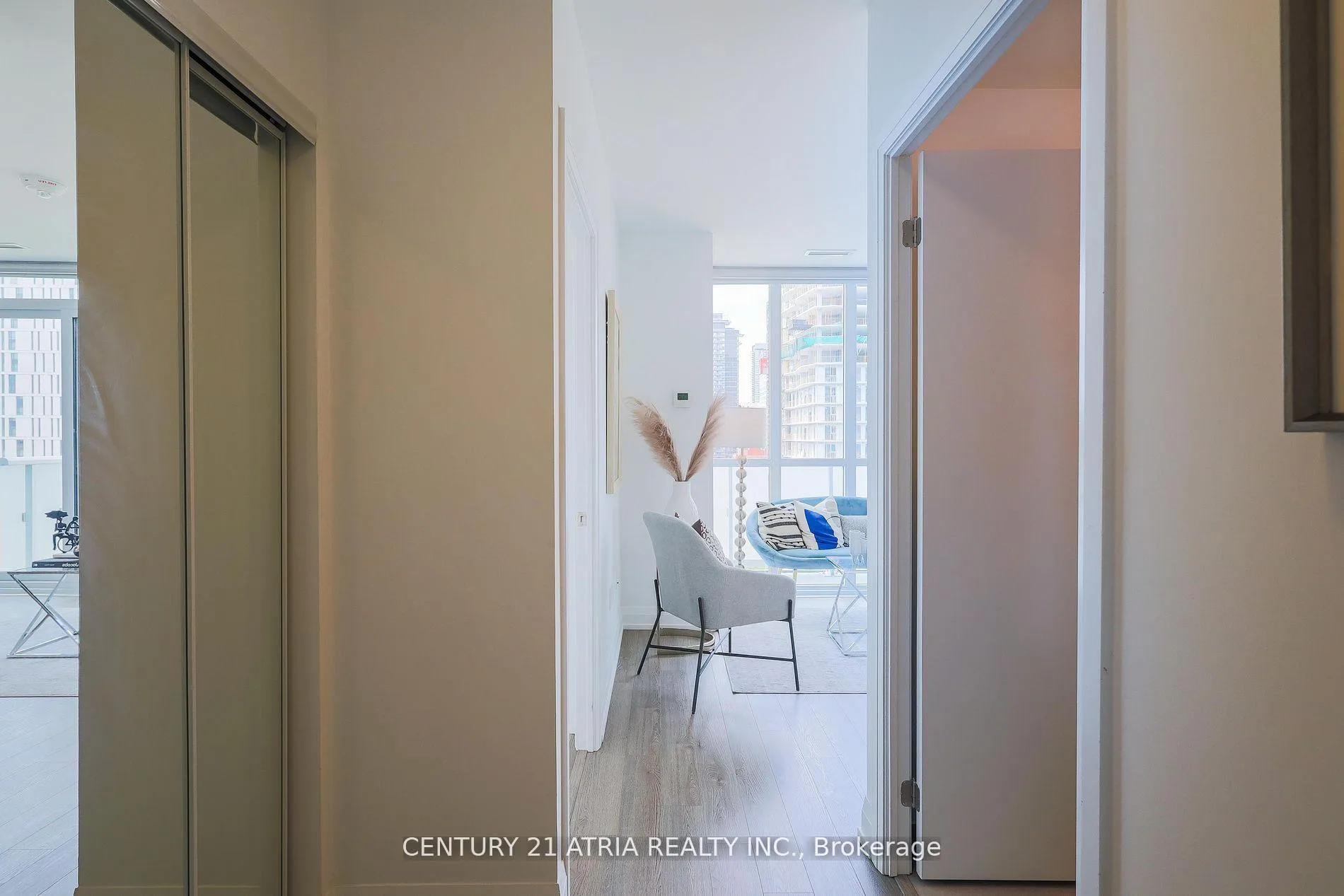 Photo 8 of Unit 2105, 77 Mutual Street, Toronto, Church-Yonge Corridor — HOMEH