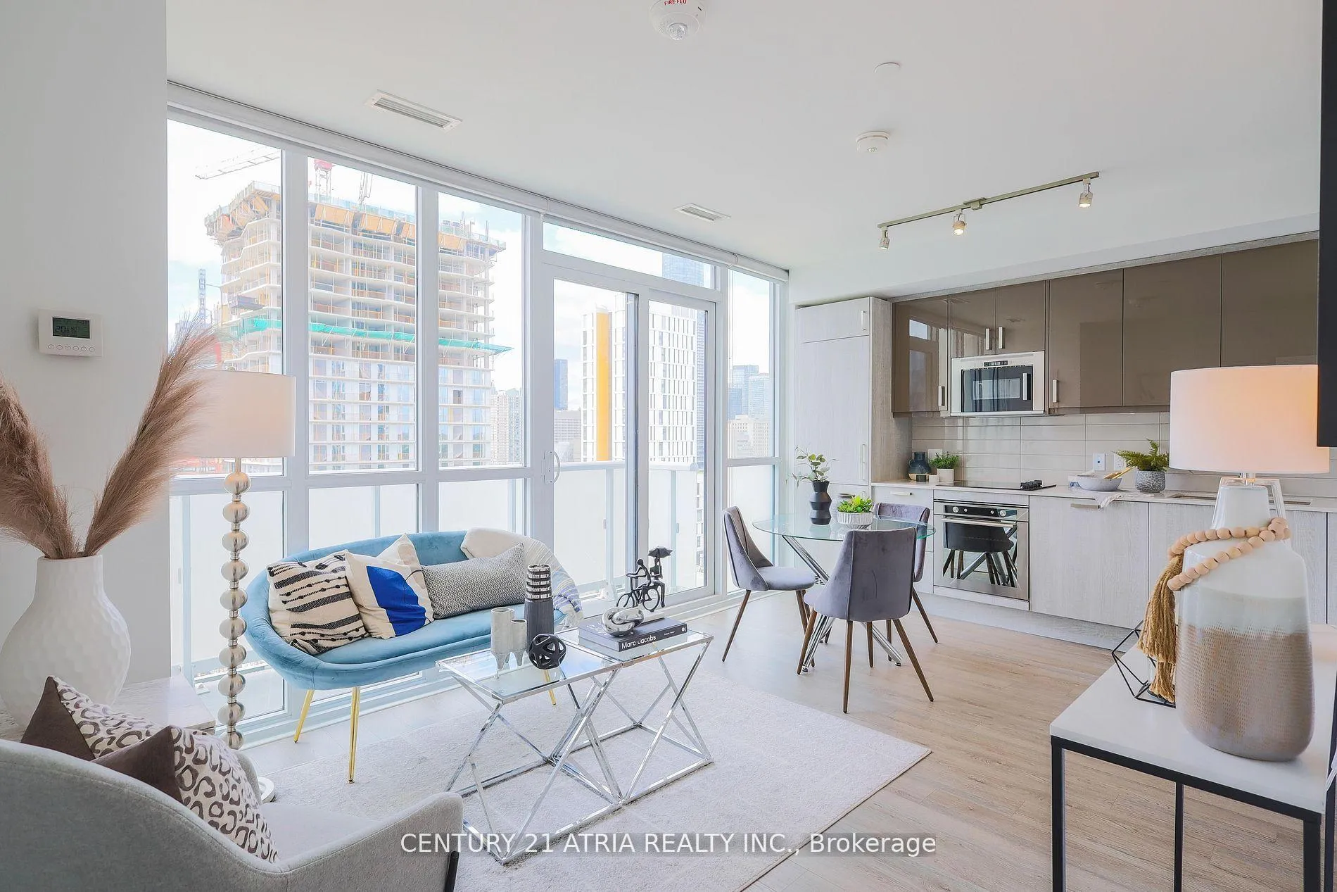 Photo 9 of Unit 2105, 77 Mutual Street, Toronto, Church-Yonge Corridor — HOMEH