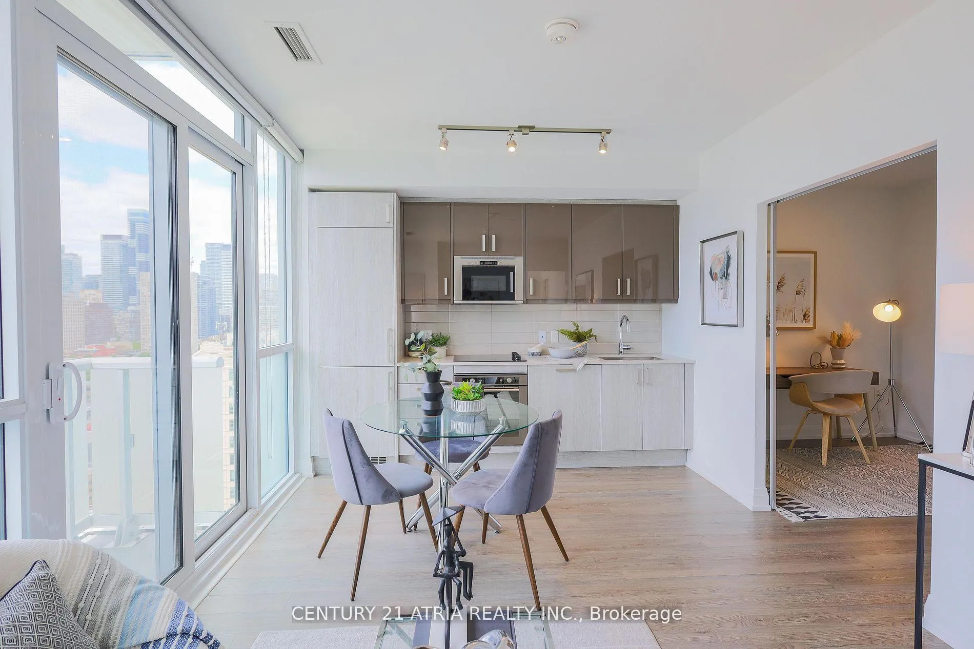 Photo 10 of Unit 2105, 77 Mutual Street, Toronto, Church-Yonge Corridor — HOMEH