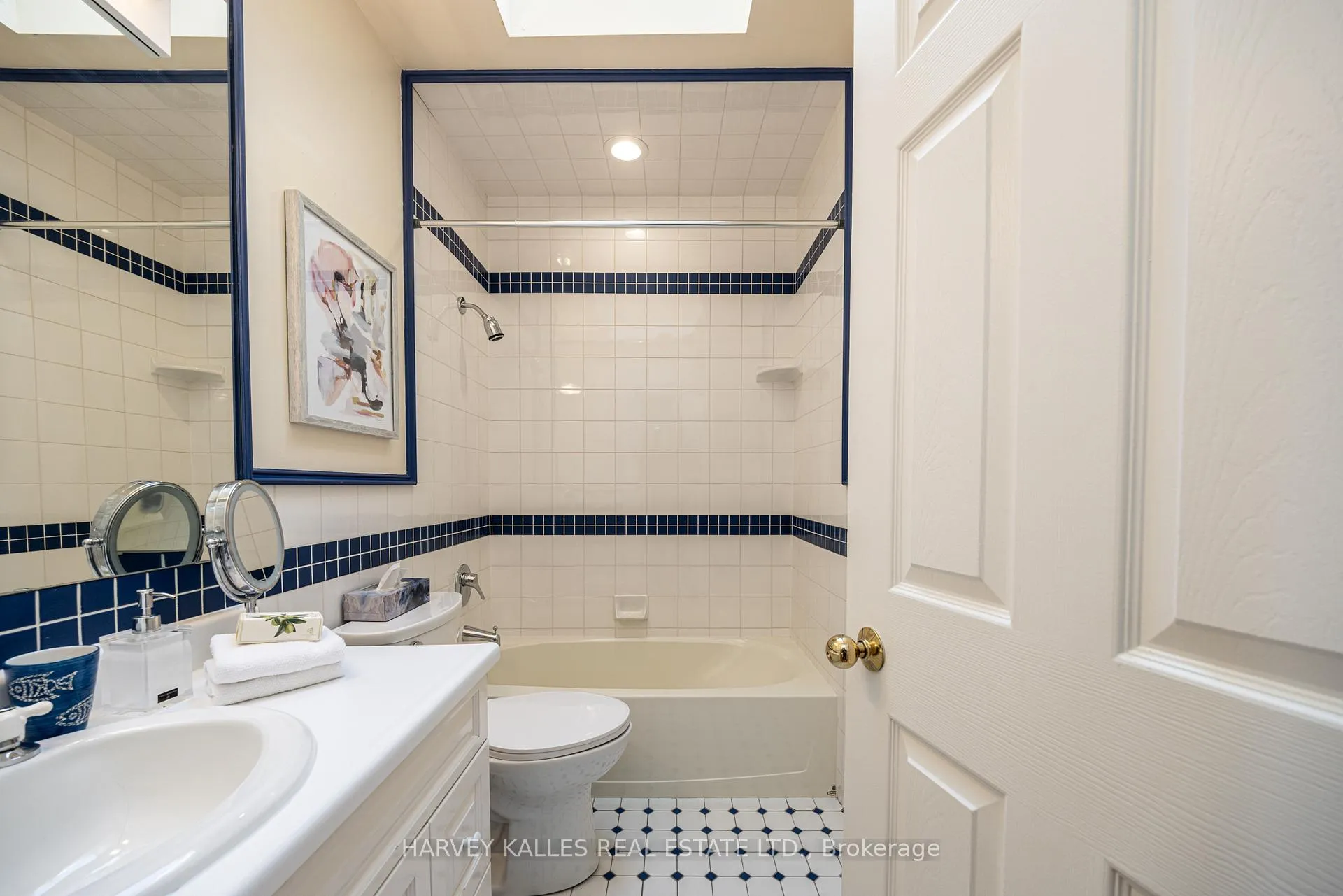 Photo 32 of 370 St Clements Avenue, Toronto, Lawrence Park South — HOMEH