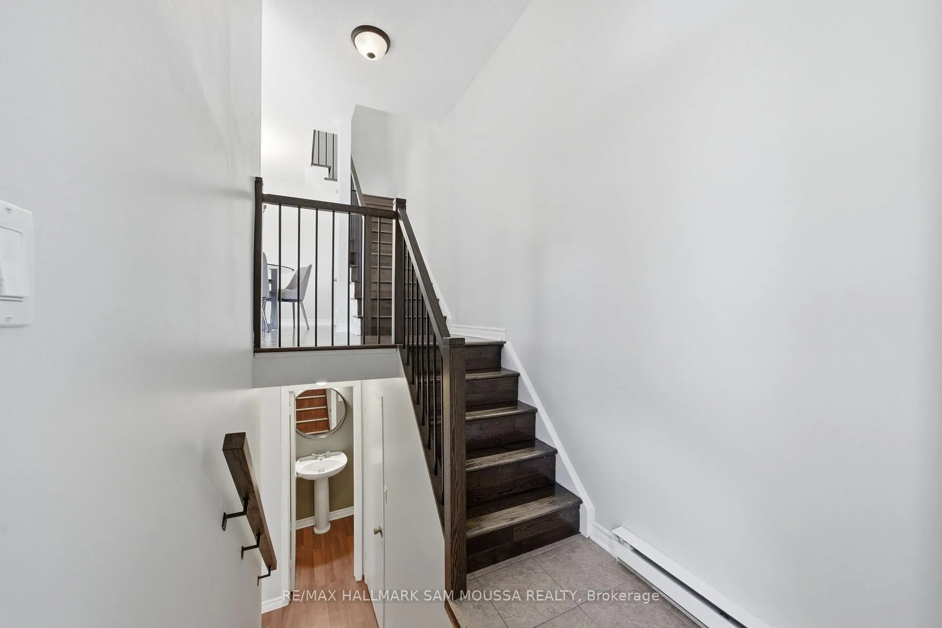 Photo 6 of Unit B, 25 Woodvale Green, Ottawa, Craig Henry/Woodvale — HOMEH