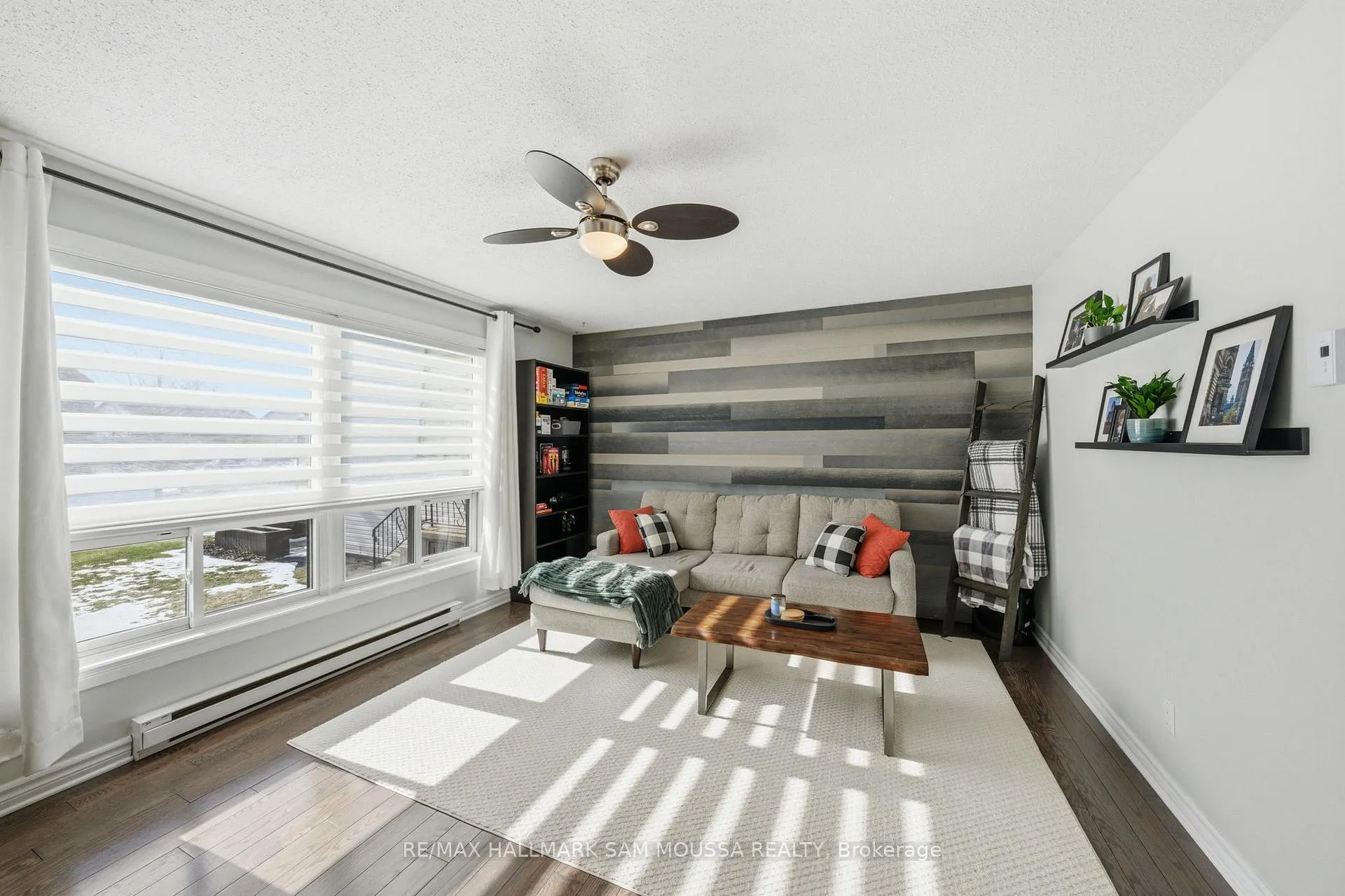 Photo 7 of Unit B, 25 Woodvale Green, Ottawa, Craig Henry/Woodvale — HOMEH