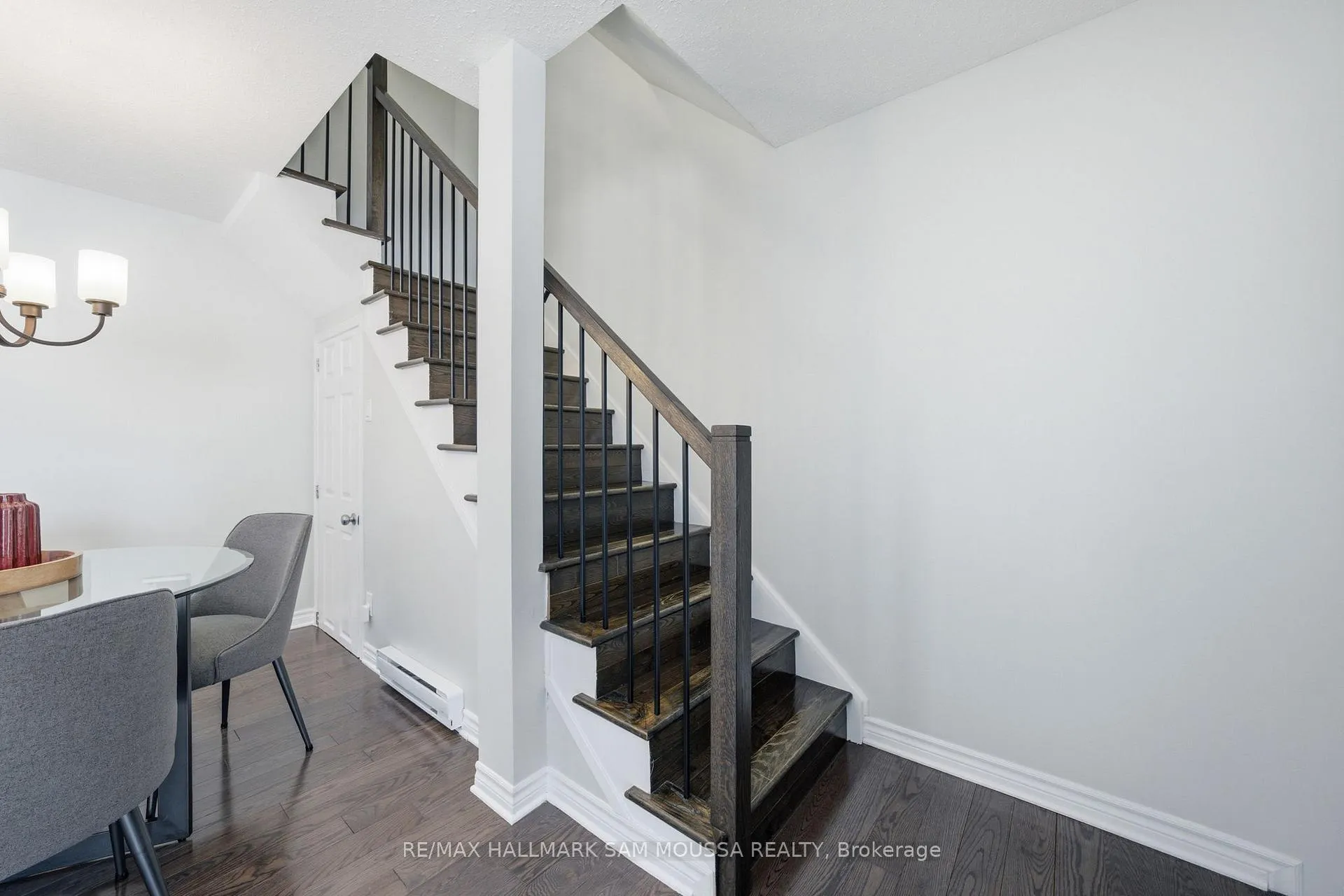 Photo 19 of Unit B, 25 Woodvale Green, Ottawa, Craig Henry/Woodvale — HOMEH