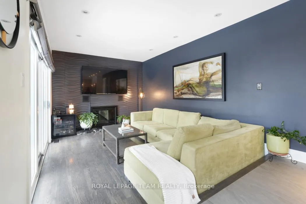 Photo 9 of 28 Holitman Drive, Ottawa, Barrhaven - Knollsbrook — HOMEH