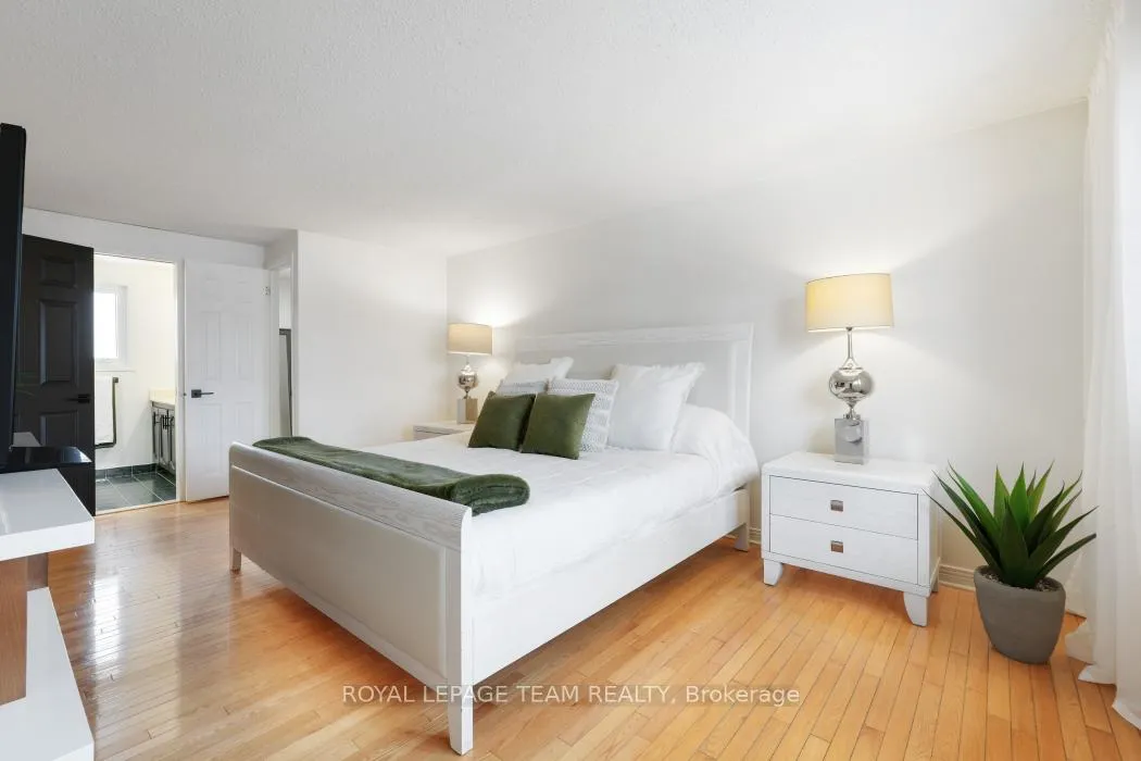 Photo 24 of 28 Holitman Drive, Ottawa, Barrhaven - Knollsbrook — HOMEH