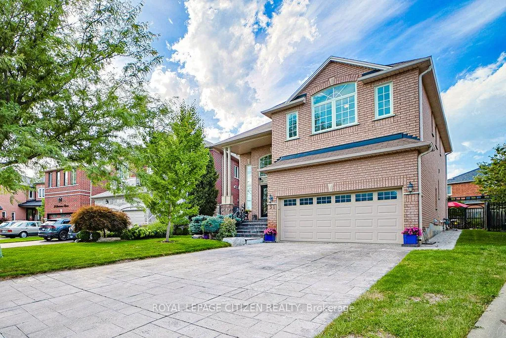 Photo 3 of 31 Burnhaven Avenue, Vaughan, Maple — HOMEH