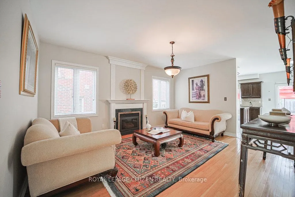 Photo 10 of 31 Burnhaven Avenue, Vaughan, Maple — HOMEH