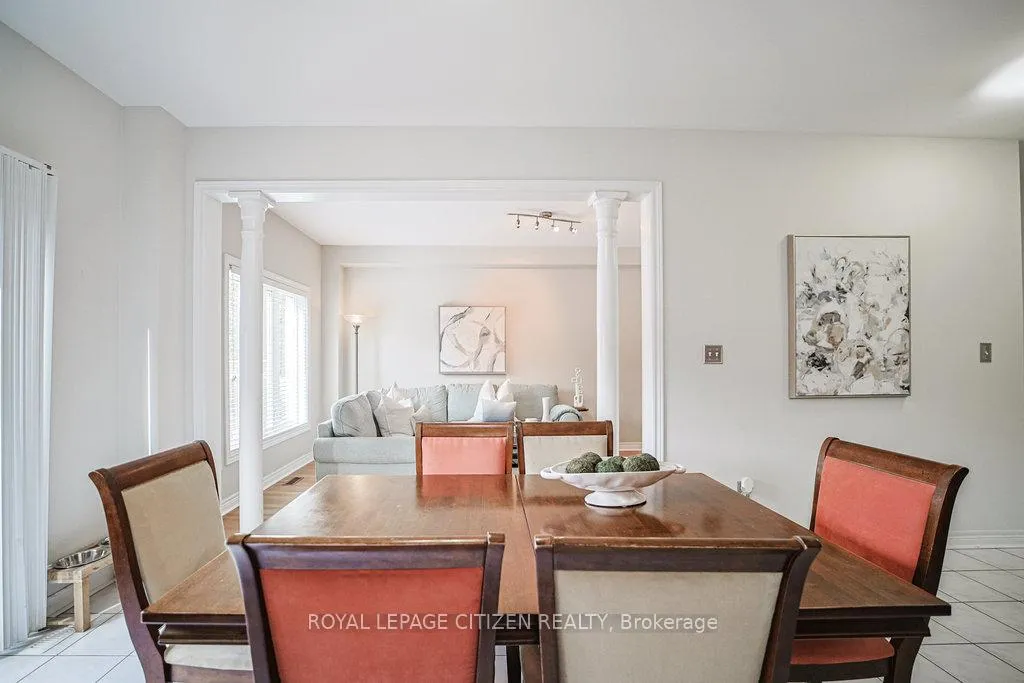 Photo 12 of 31 Burnhaven Avenue, Vaughan, Maple — HOMEH