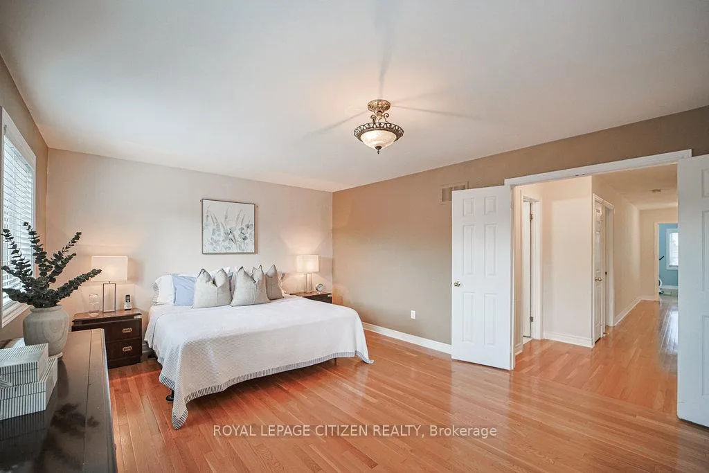 Photo 23 of 31 Burnhaven Avenue, Vaughan, Maple — HOMEH