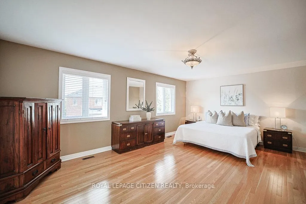 Photo 25 of 31 Burnhaven Avenue, Vaughan, Maple — HOMEH
