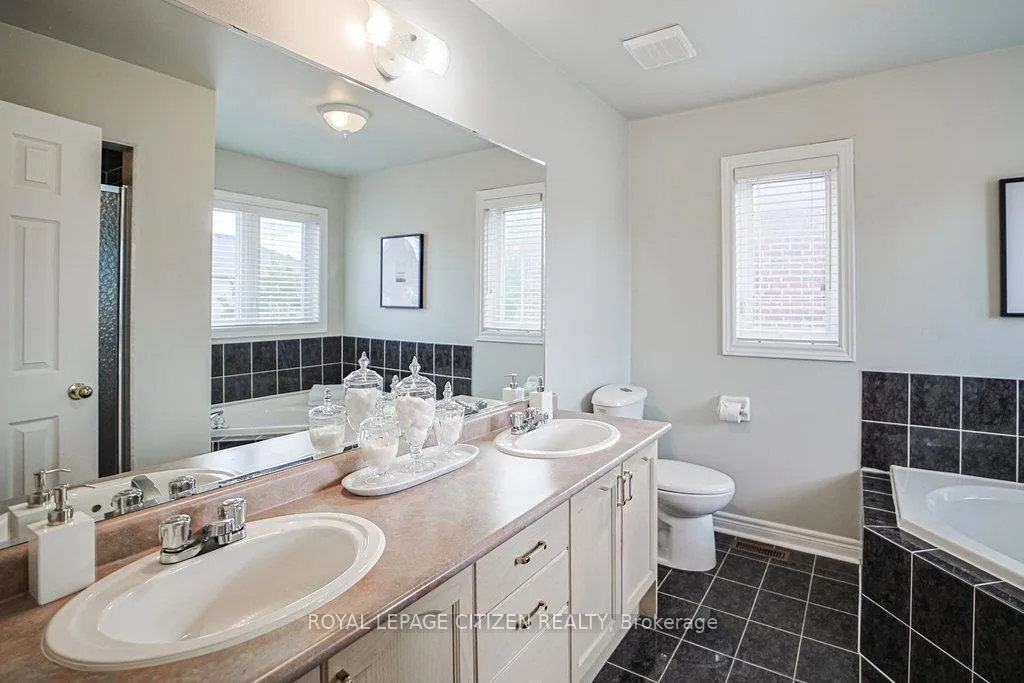 Photo 27 of 31 Burnhaven Avenue, Vaughan, Maple — HOMEH