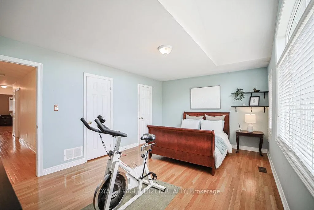 Photo 30 of 31 Burnhaven Avenue, Vaughan, Maple — HOMEH