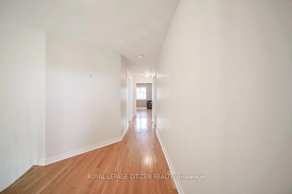 Photo 32 of 31 Burnhaven Avenue, Vaughan, Maple — HOMEH