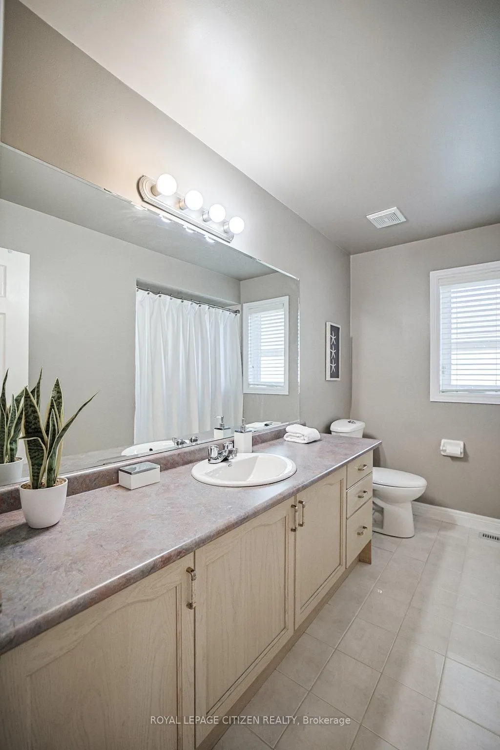 Photo 35 of 31 Burnhaven Avenue, Vaughan, Maple — HOMEH
