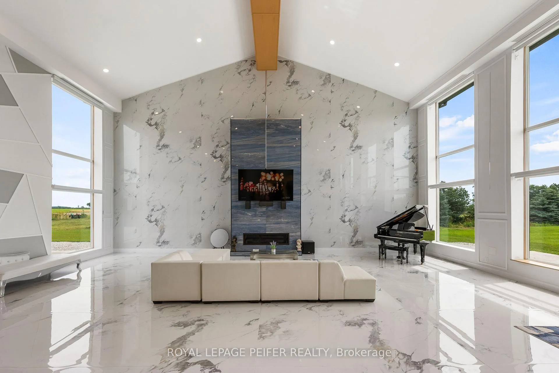 Photo 10 of 5202 Talbot Trail, Chatham-Kent, Romney — HOMEH