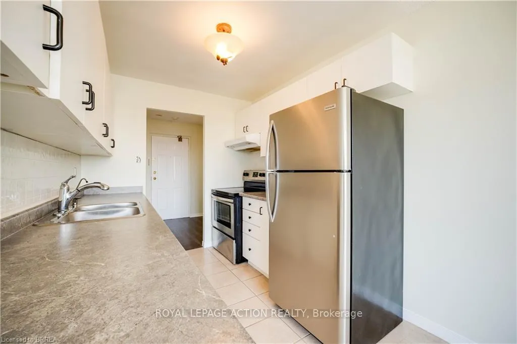Photo 7 of Unit 501, 65 Highland Crescent, Kitchener — HOMEH