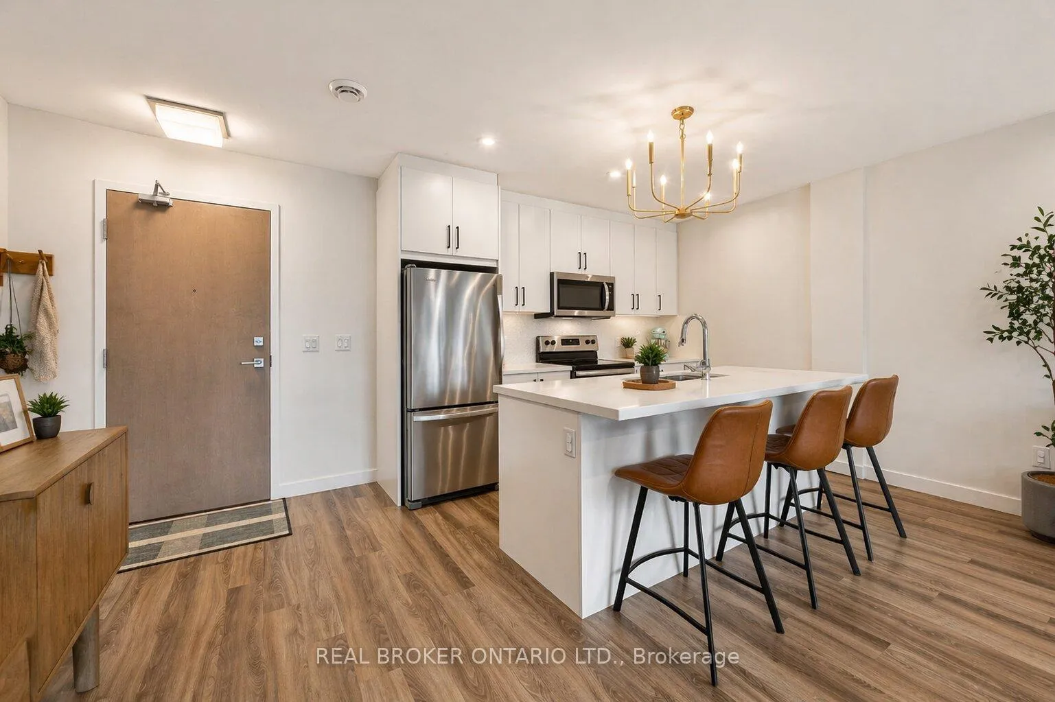 Photo 3 of Unit 106, 479 Charlton Avenue E, Hamilton, Stinson — HOMEH