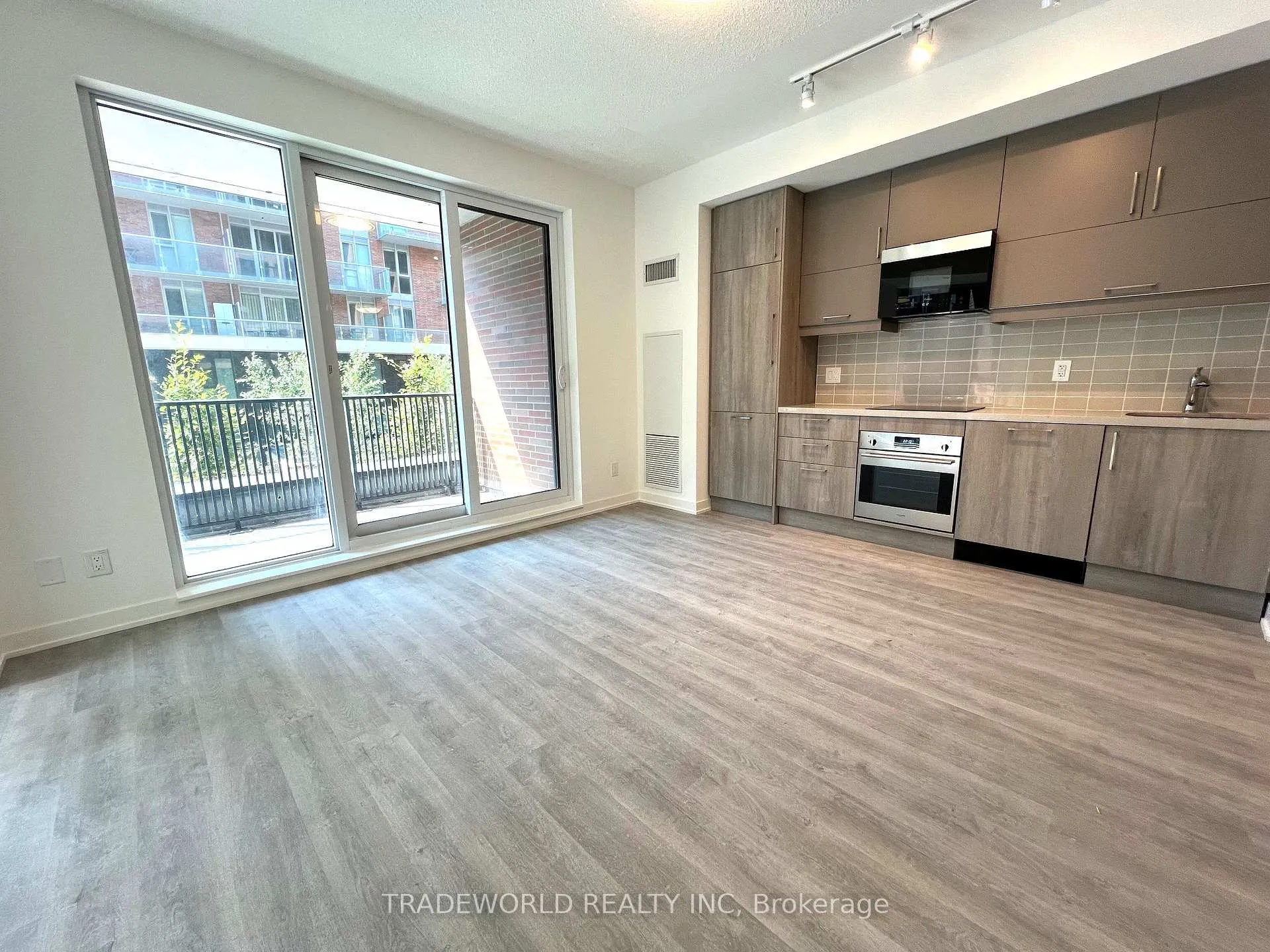 Photo 2 of Unit 629, 8119 Birchmount Road, Markham, Unionville — HOMEH