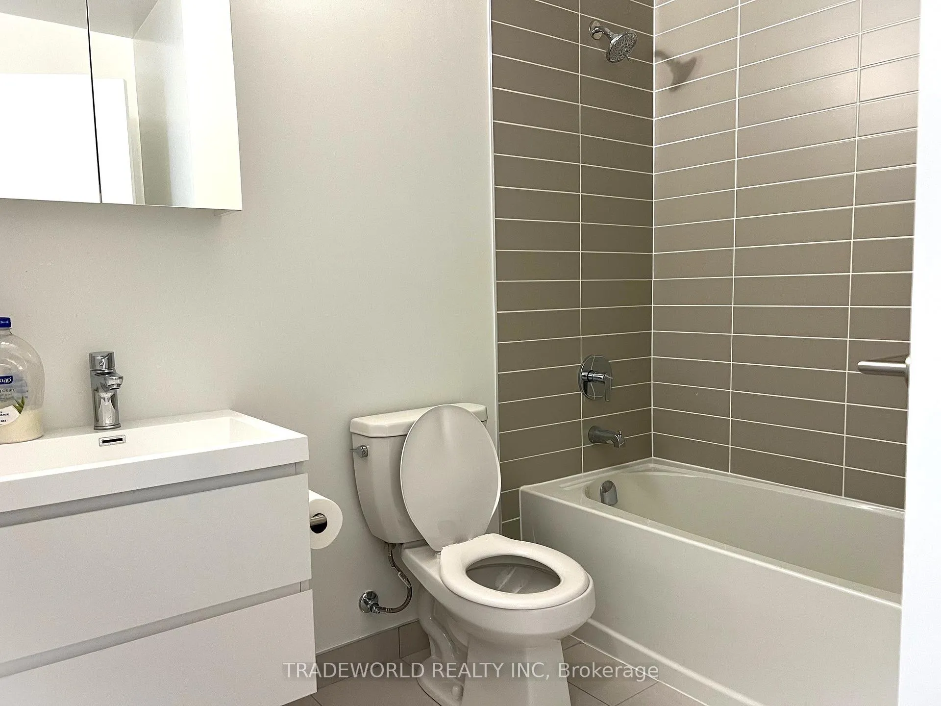 Photo 6 of Unit 629, 8119 Birchmount Road, Markham, Unionville — HOMEH