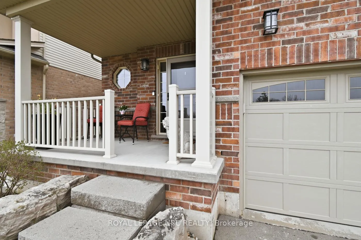 Photo 4 of 633 Winston Road, Grimsby, Grimsby Beach — HOMEH