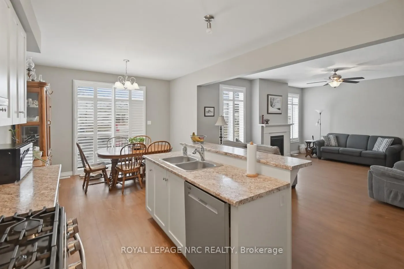 Photo 8 of 633 Winston Road, Grimsby, Grimsby Beach — HOMEH