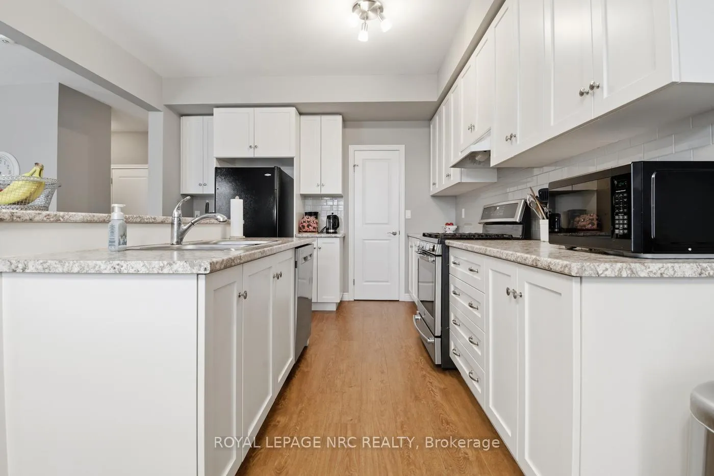 Photo 12 of 633 Winston Road, Grimsby, Grimsby Beach — HOMEH