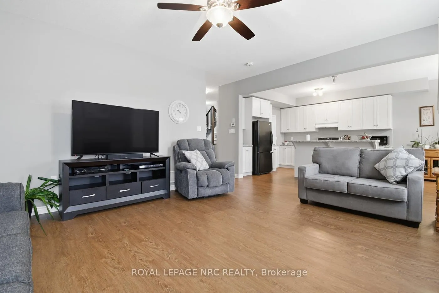 Photo 20 of 633 Winston Road, Grimsby, Grimsby Beach — HOMEH