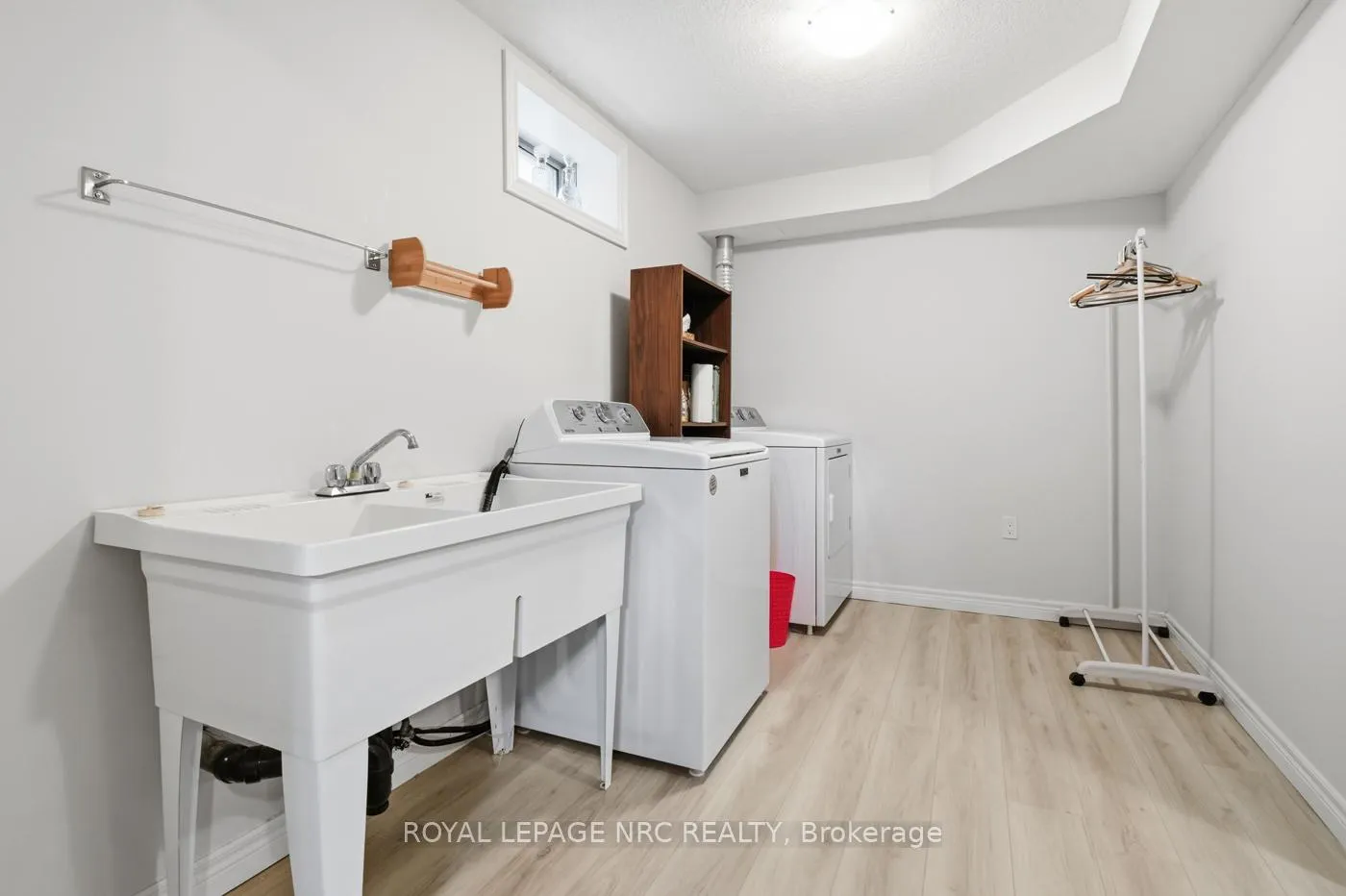 Photo 38 of 633 Winston Road, Grimsby, Grimsby Beach — HOMEH