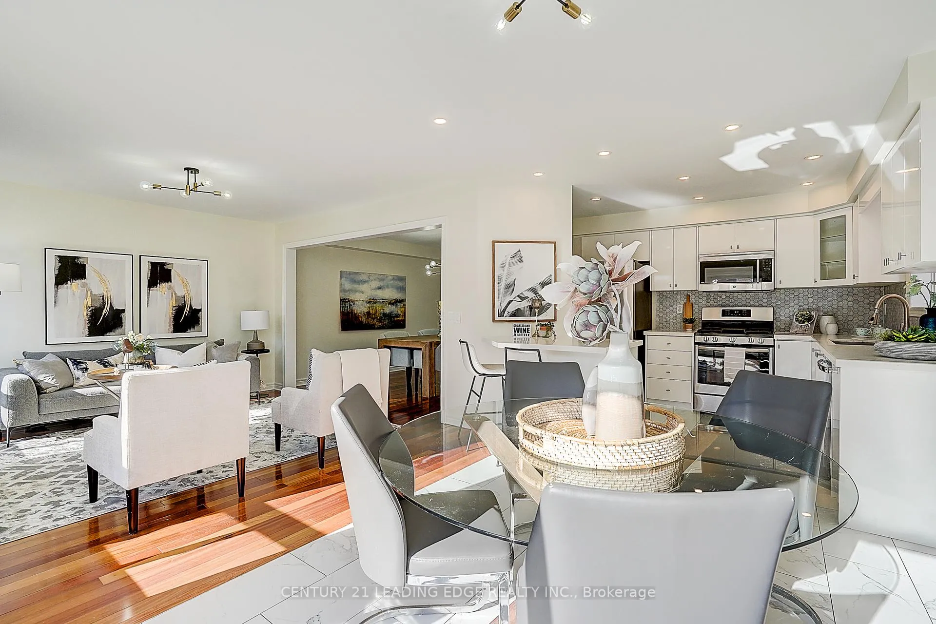Photo 24 of 34 William Grant Road, Markham, Greensborough — HOMEH