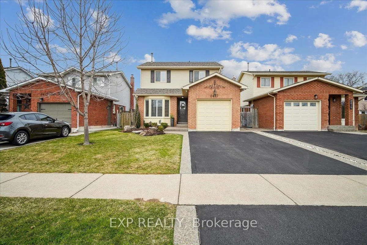 Photo 2 of 2417 Headon Forest Drive, Burlington, Headon — HOMEH