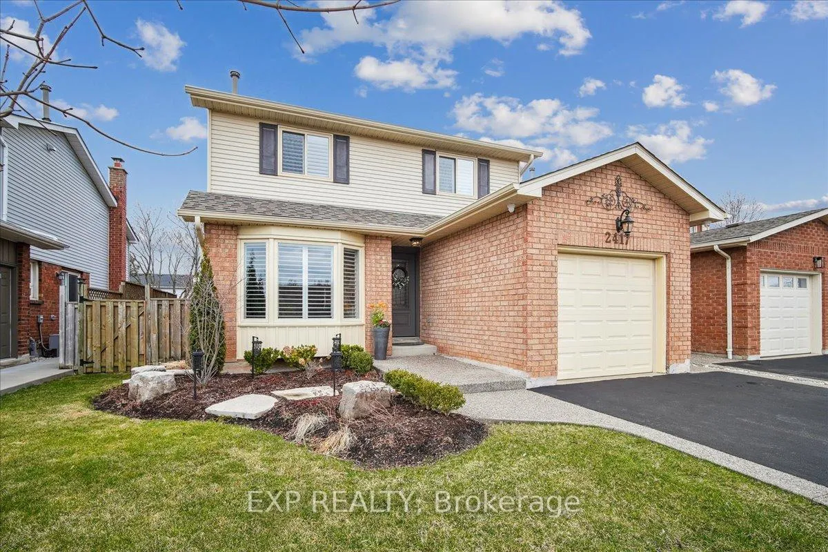 Photo 3 of 2417 Headon Forest Drive, Burlington, Headon — HOMEH
