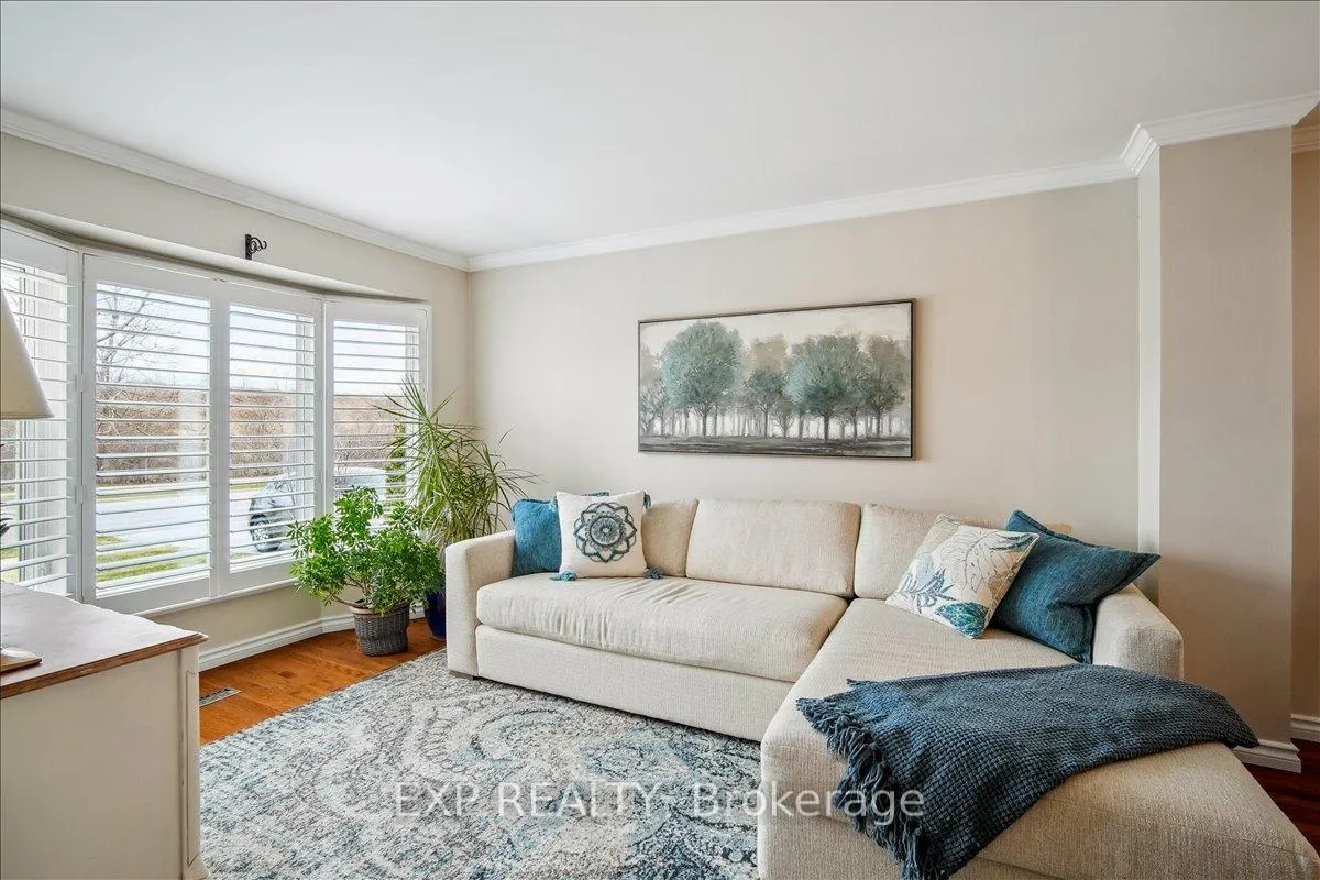Photo 5 of 2417 Headon Forest Drive, Burlington, Headon — HOMEH