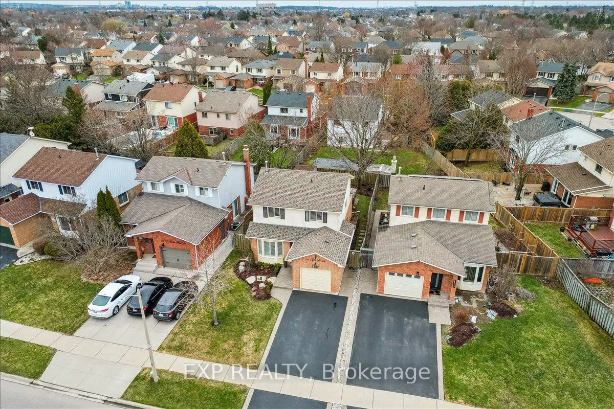 Photo 27 of 2417 Headon Forest Drive, Burlington, Headon — HOMEH